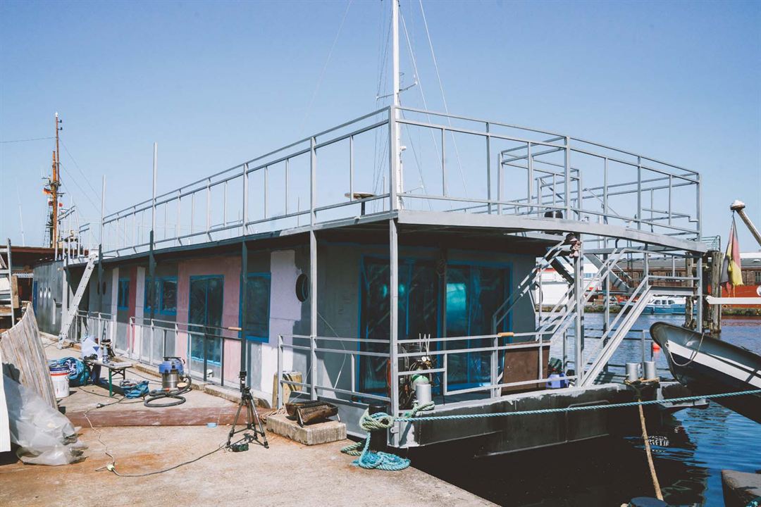 The Houseboat : Fotoğraf