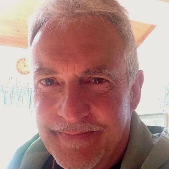 Afiş Dan Russell
