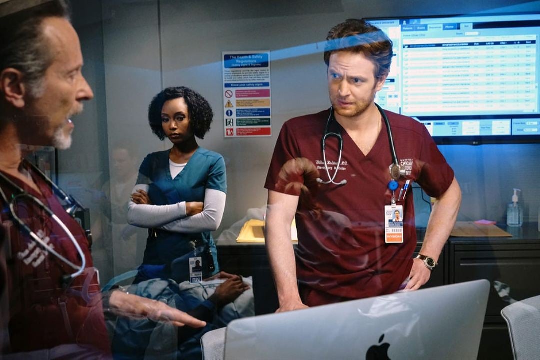 Chicago Med : Fotoğraf Nick Gehlfuss, Yaya DaCosta, Steven Weber