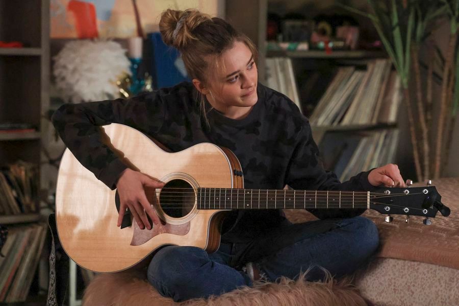 Fotoğraf Lizzy Greene