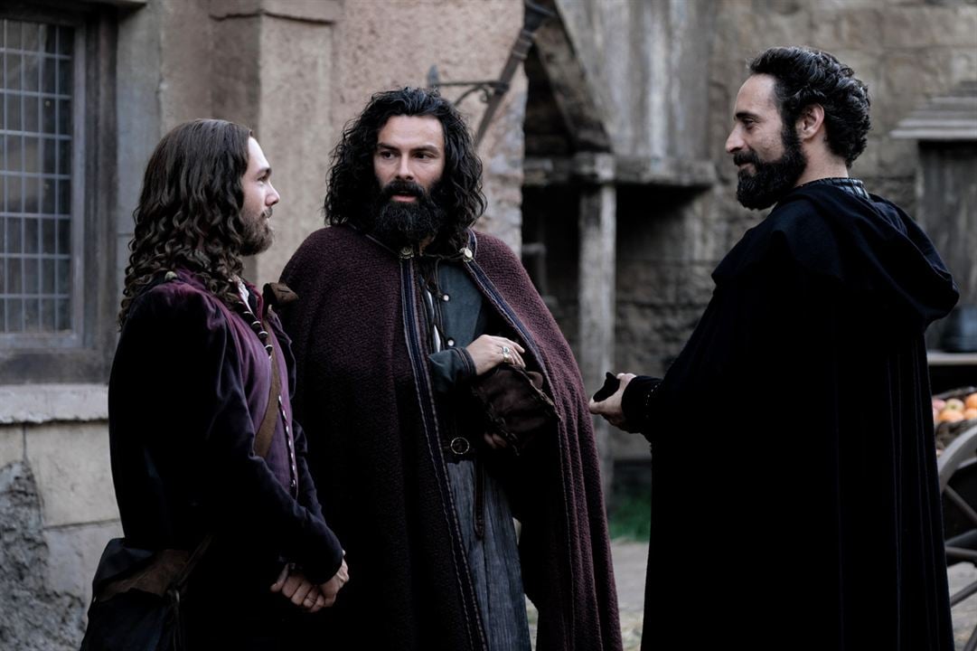 Fotoğraf Aidan Turner, Carlos Cuevas