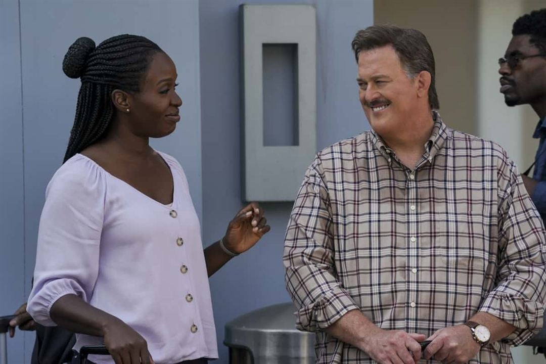 Fotoğraf Billy Gardell, Folake Olowofoyeku