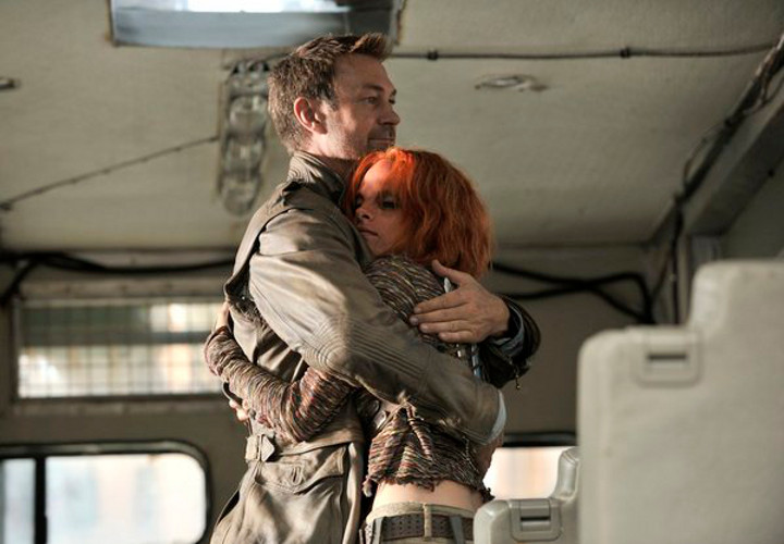 Defiance : Fotoğraf Grant Bowler, Stephanie Leonidas