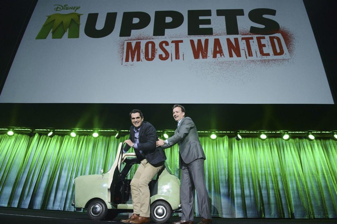 Muppets Aranıyor : Fotoğraf Ty Burrell