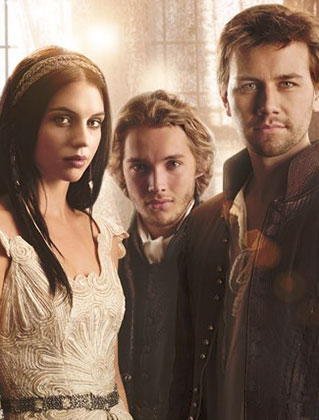 Fotoğraf Toby Regbo, Adelaide Kane