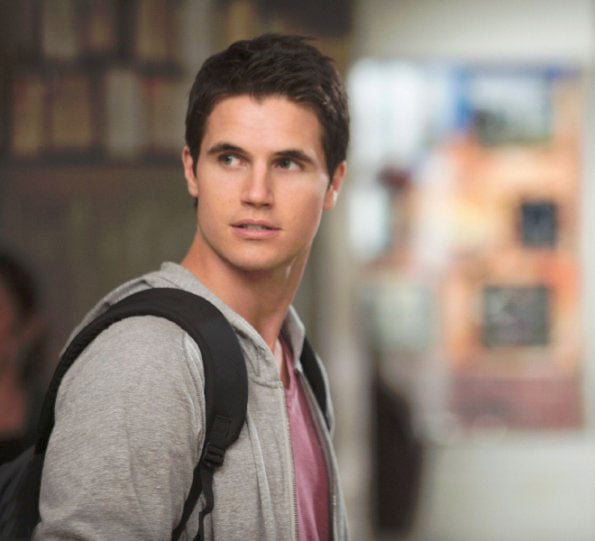 Fotoğraf Robbie Amell