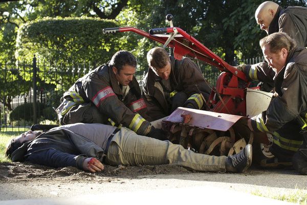 Fotoğraf Joe Minoso, Jesse Spencer, Christian Stolte, Taylor Kinney