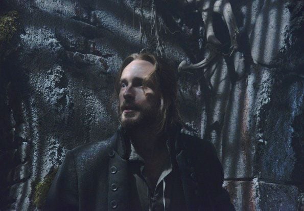 Fotoğraf Tom Mison