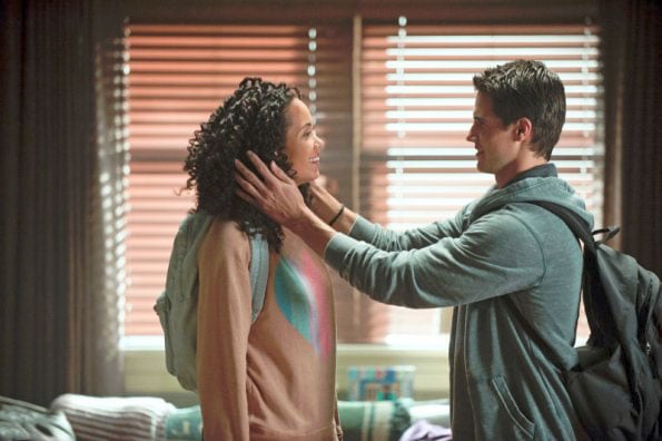 Fotoğraf Robbie Amell, Madeleine Mantock