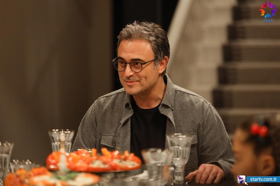 Annemizi Saklarken : Fotoğraf