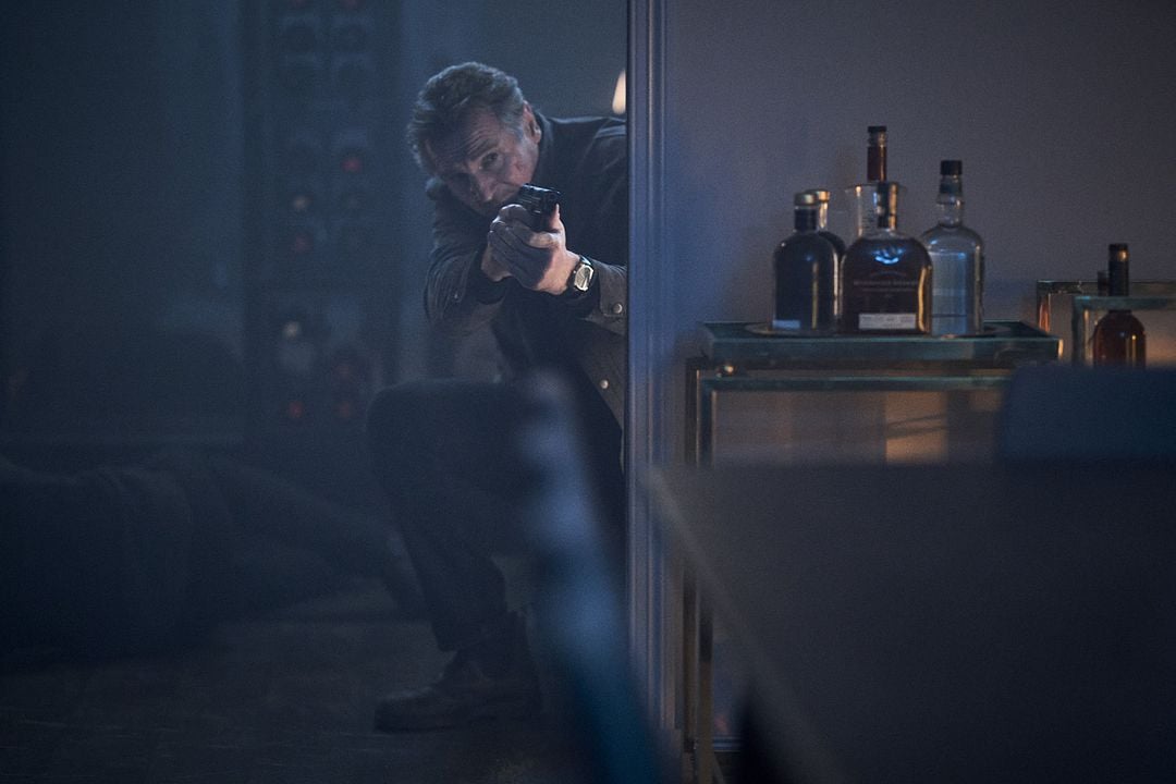 Blacklight : Fotoğraf Liam Neeson