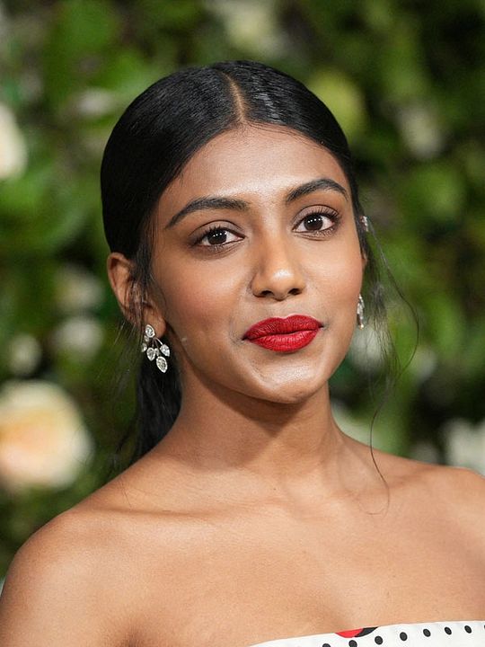 Afiş Charithra Chandran