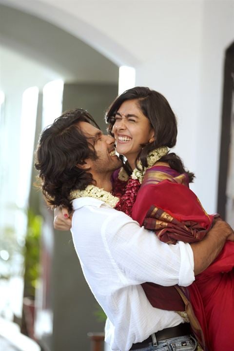 Fotoğraf Shahid Kapoor, Mrunal Thakur