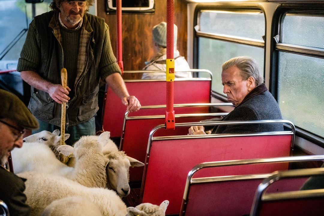 The Last Bus : Fotoğraf Timothy Spall