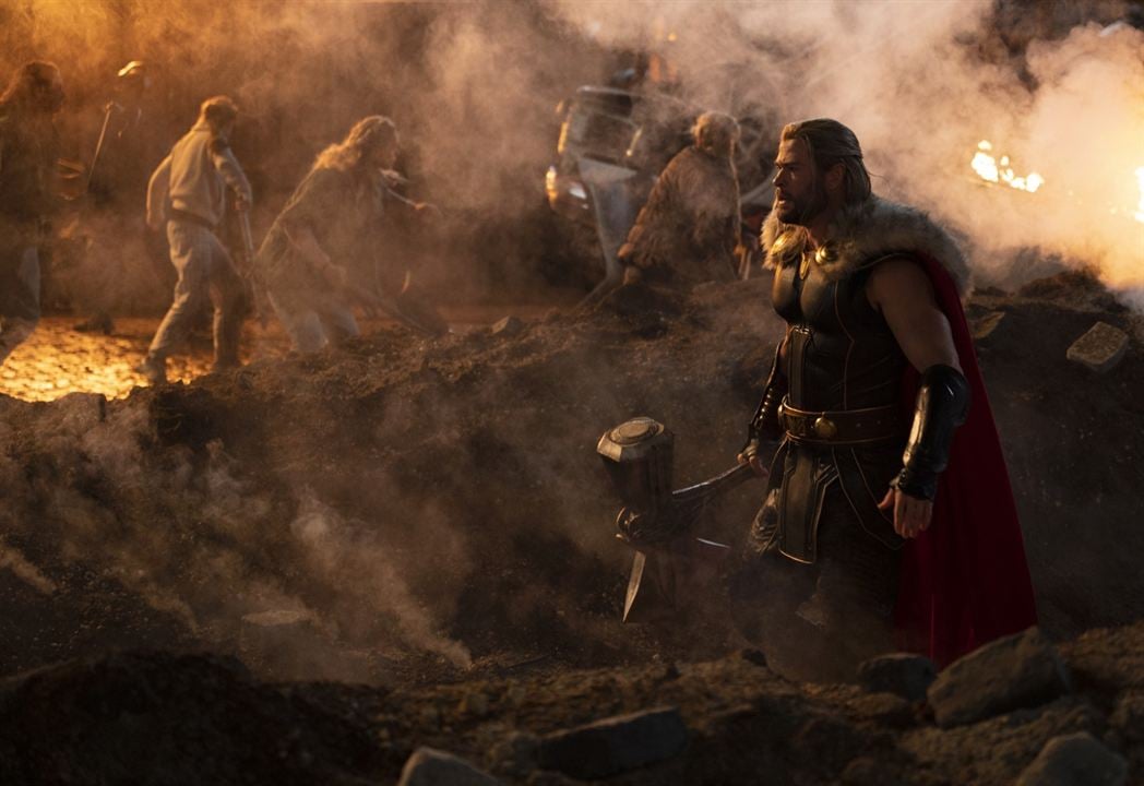 Thor: Aşk ve Gök Gürültüsü: Chris Hemsworth