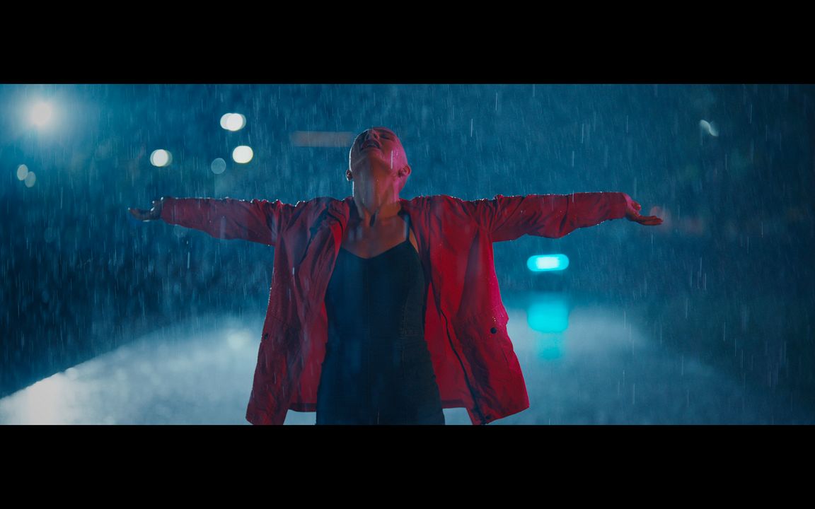 Demir Kadın: Neslican : Fotoğraf