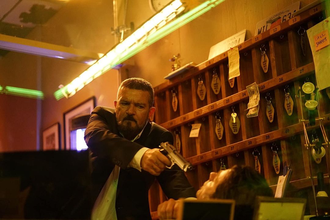 The Enforcer : Fotoğraf