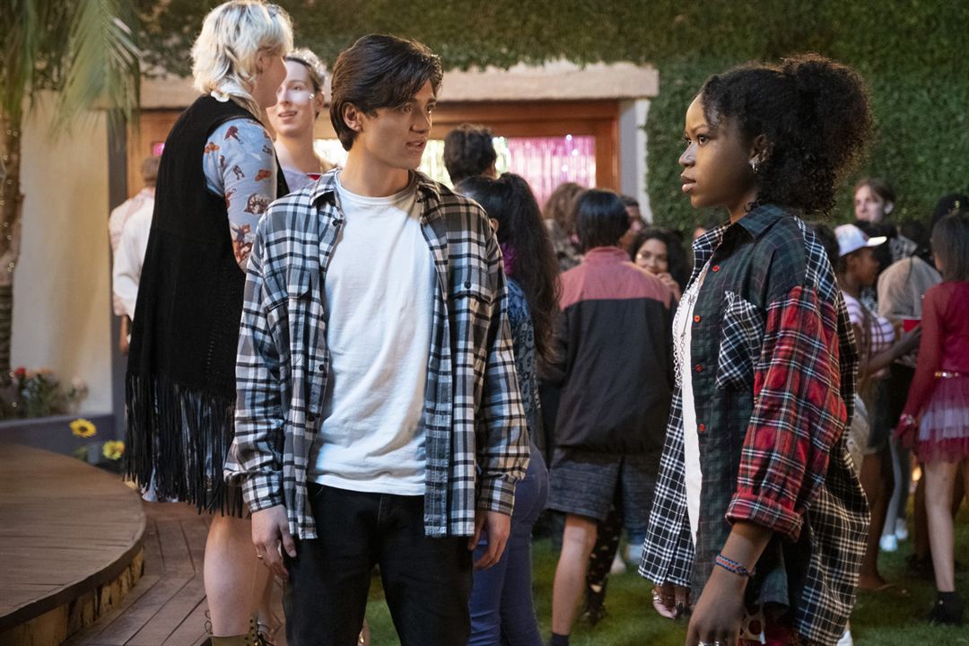 Darby And The Dead : Fotoğraf Riele Downs, Asher Angel