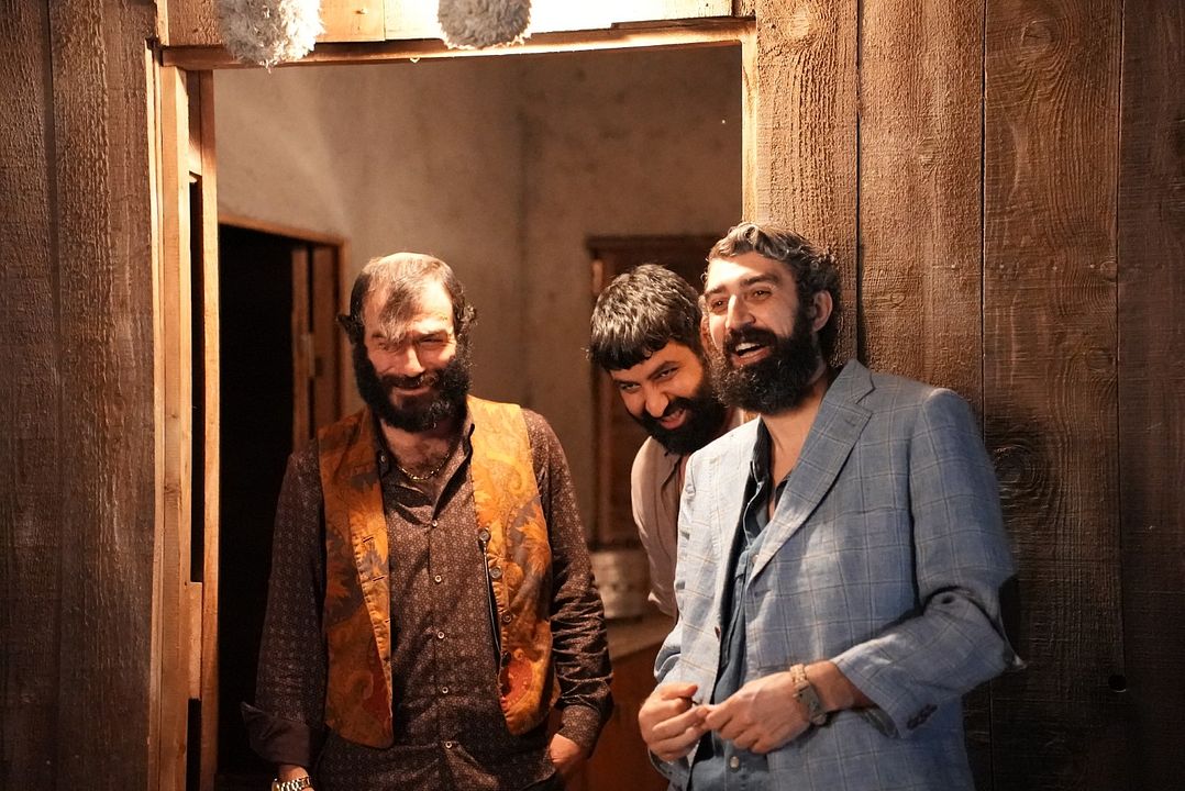 Güven Bana : Fotoğraf