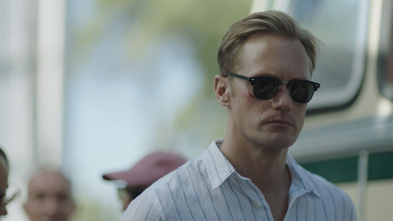 Infinity Pool : Fotoğraf Alexander Skarsgård