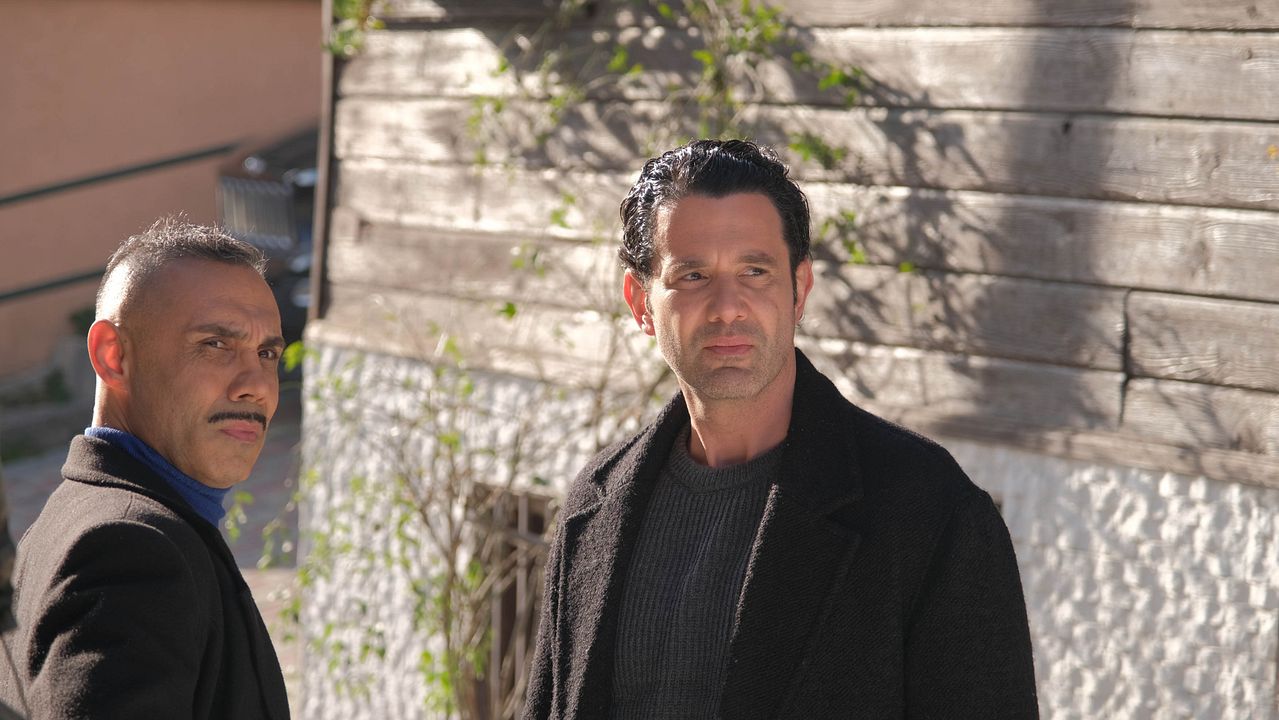 Başım Belada : Fotoğraf