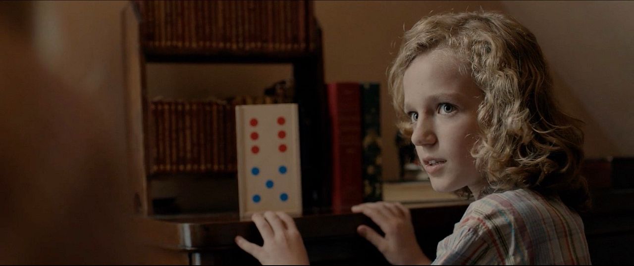 The Unfamiliar : Fotoğraf