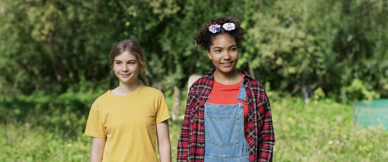 Das fliegende Klassenzimmer : Fotoğraf Leni Deschner, Lovena Börschmann-Ziegler