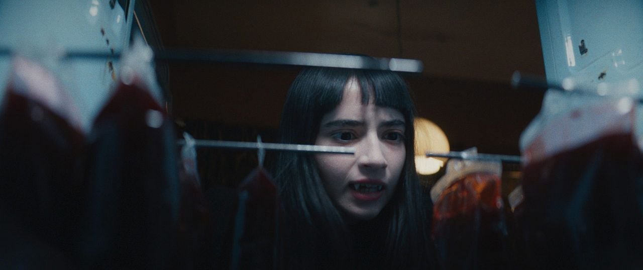 Vampire humaniste cherche suicidaire consentant : Fotoğraf Sara Montpetit