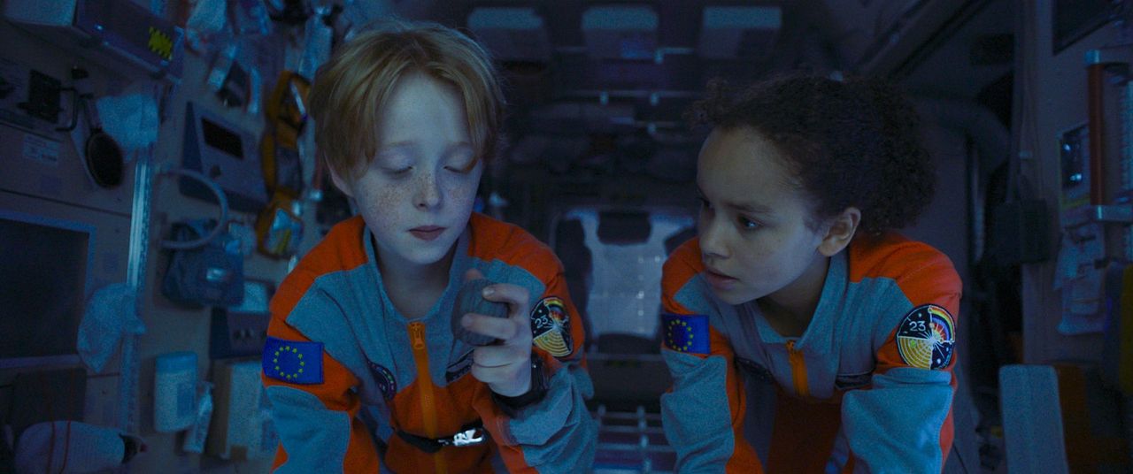 Uzaydan Mesaj Var! : Fotoğraf Felix Nölle, Ava-Elizabeth Awe