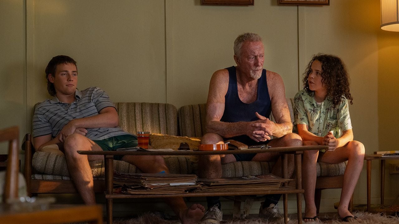 Fotoğraf Felix Cameron, Bryan Brown, Lee Tiger Halley