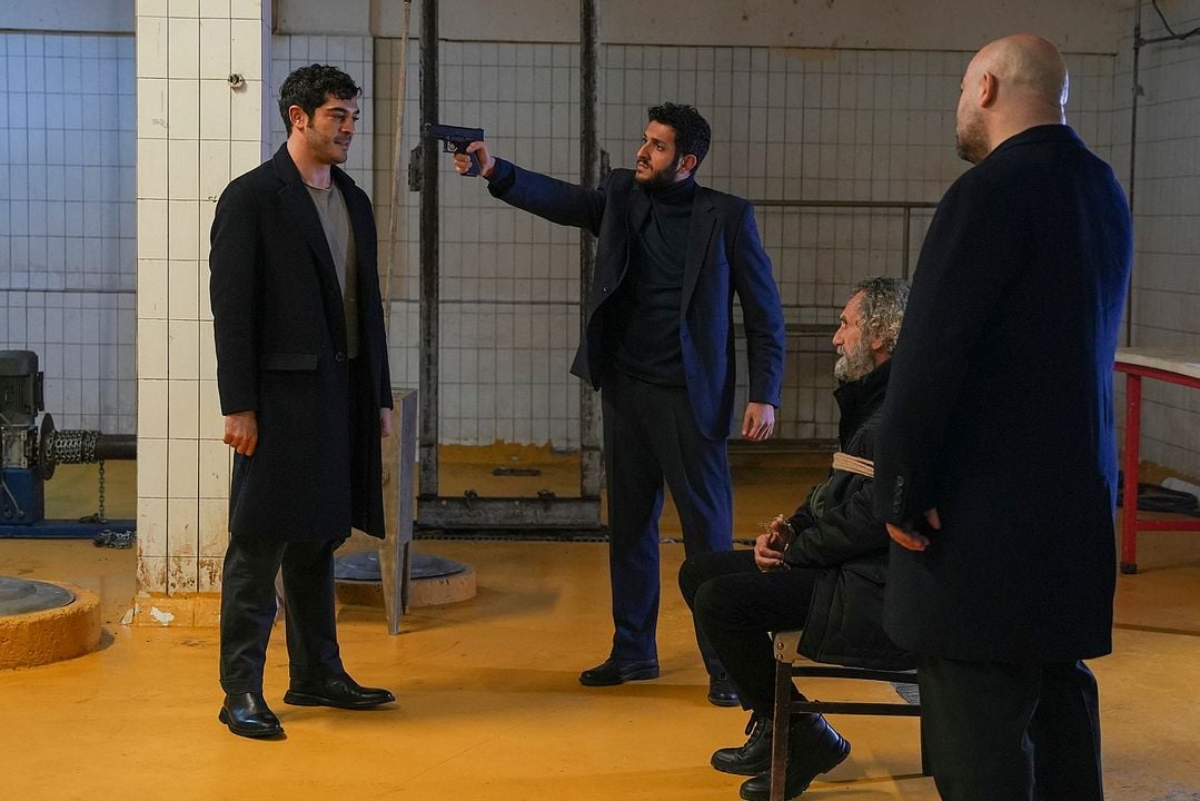 Bambaşka Biri : Fotoğraf