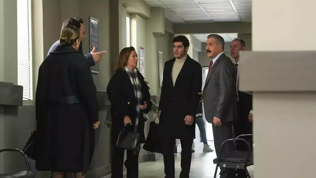 Bambaşka Biri : Fotoğraf