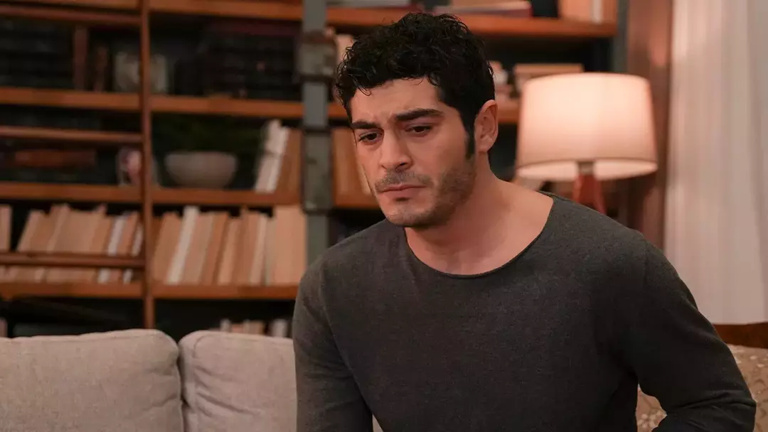 Bambaşka Biri : Fotoğraf