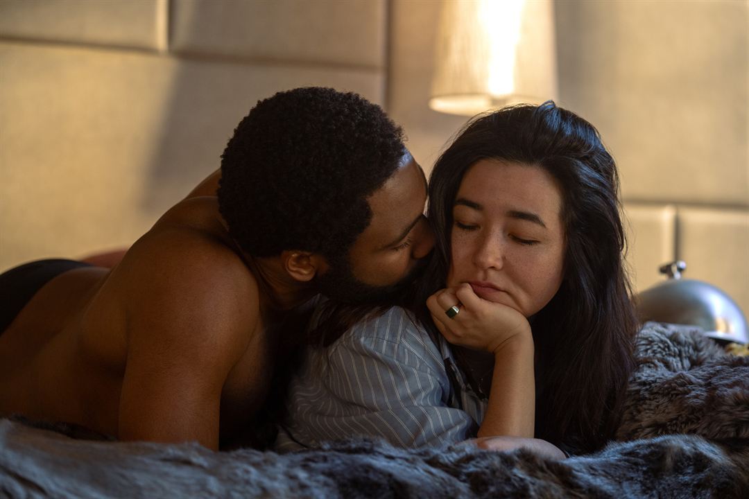 Fotoğraf Donald Glover, Maya Erskine