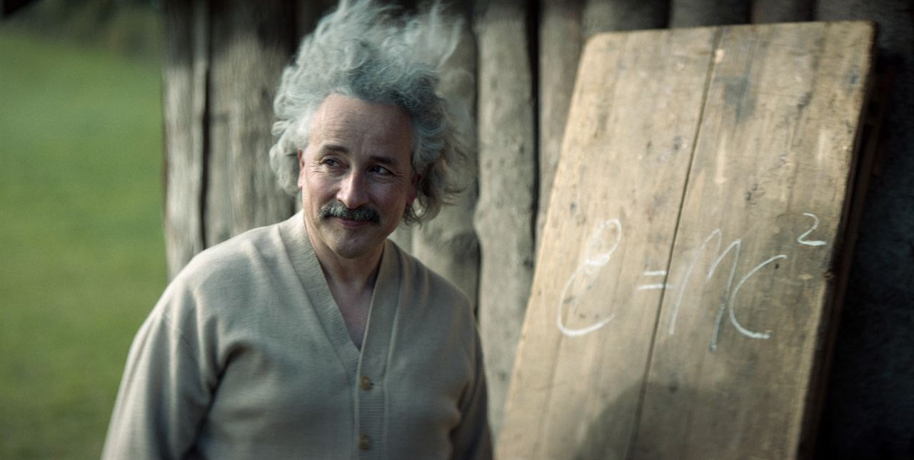 Einstein And The Bomb : Fotoğraf Aidan McArdle