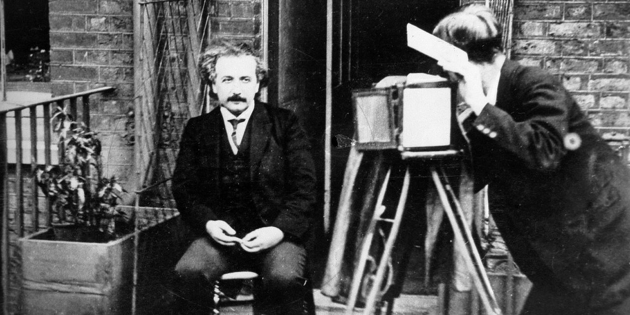 Einstein And The Bomb : Fotoğraf