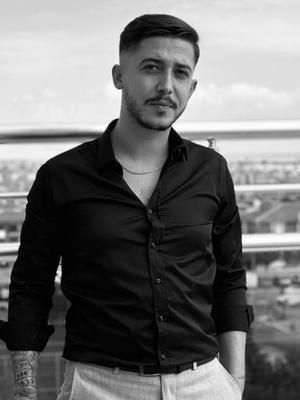 Afiş Enes Özaras